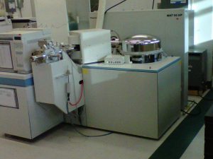 Thermo Fisher Scientific Finnigan MAT95 XP Mass Spectrometer